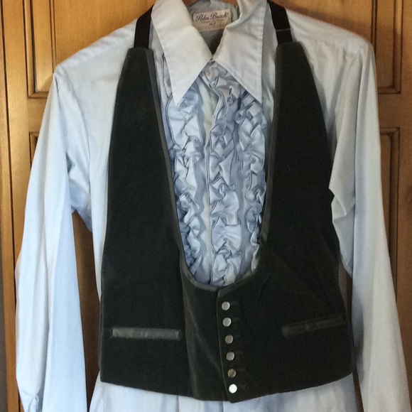 ❤️ $30 After Six Tuxedo + Accessories - Picture 9 of 14